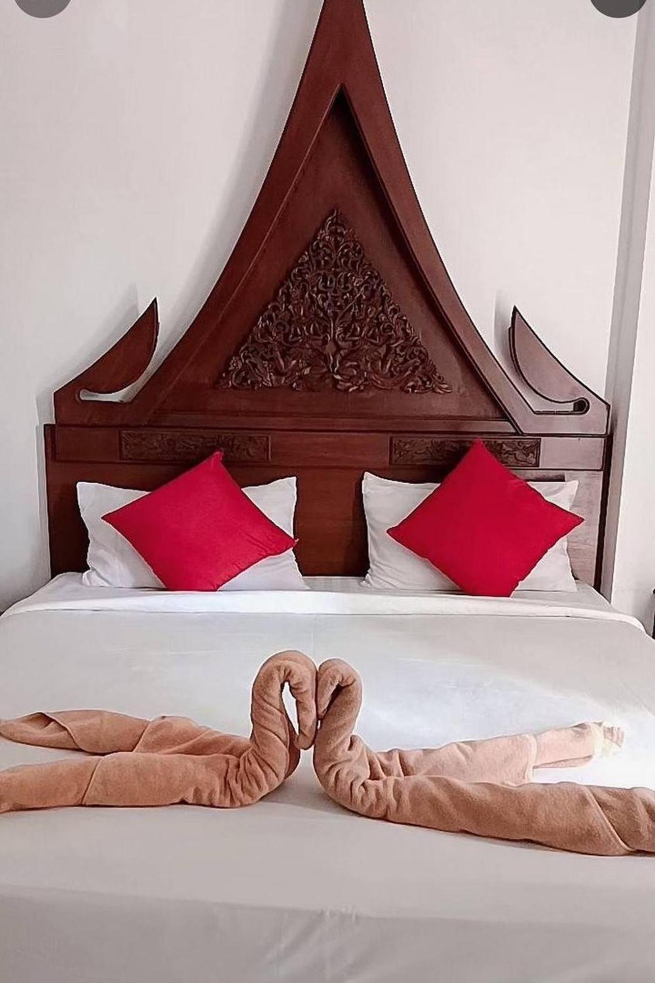 Отель Praew Mansion Камала Экстерьер фото